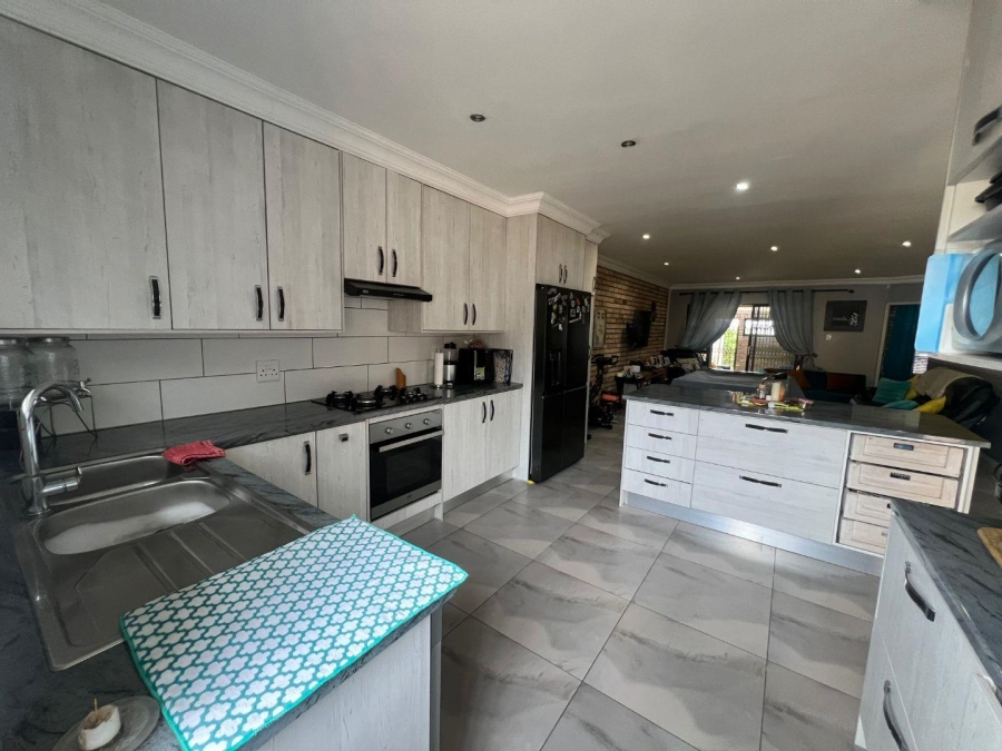 To Let 3 Bedroom Property for Rent in Newton Park Eastern Cape